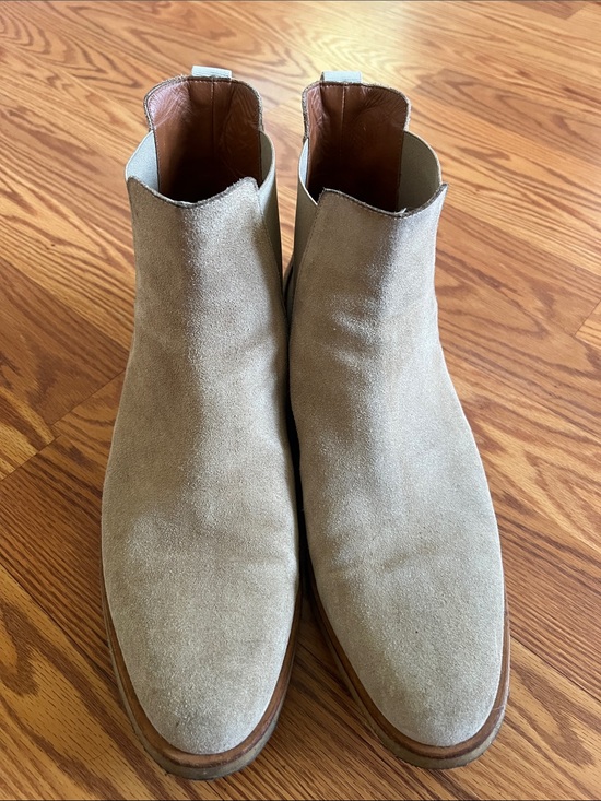 Common Projects Men\'s Suede Chelsea Boots in Beige main image 5
